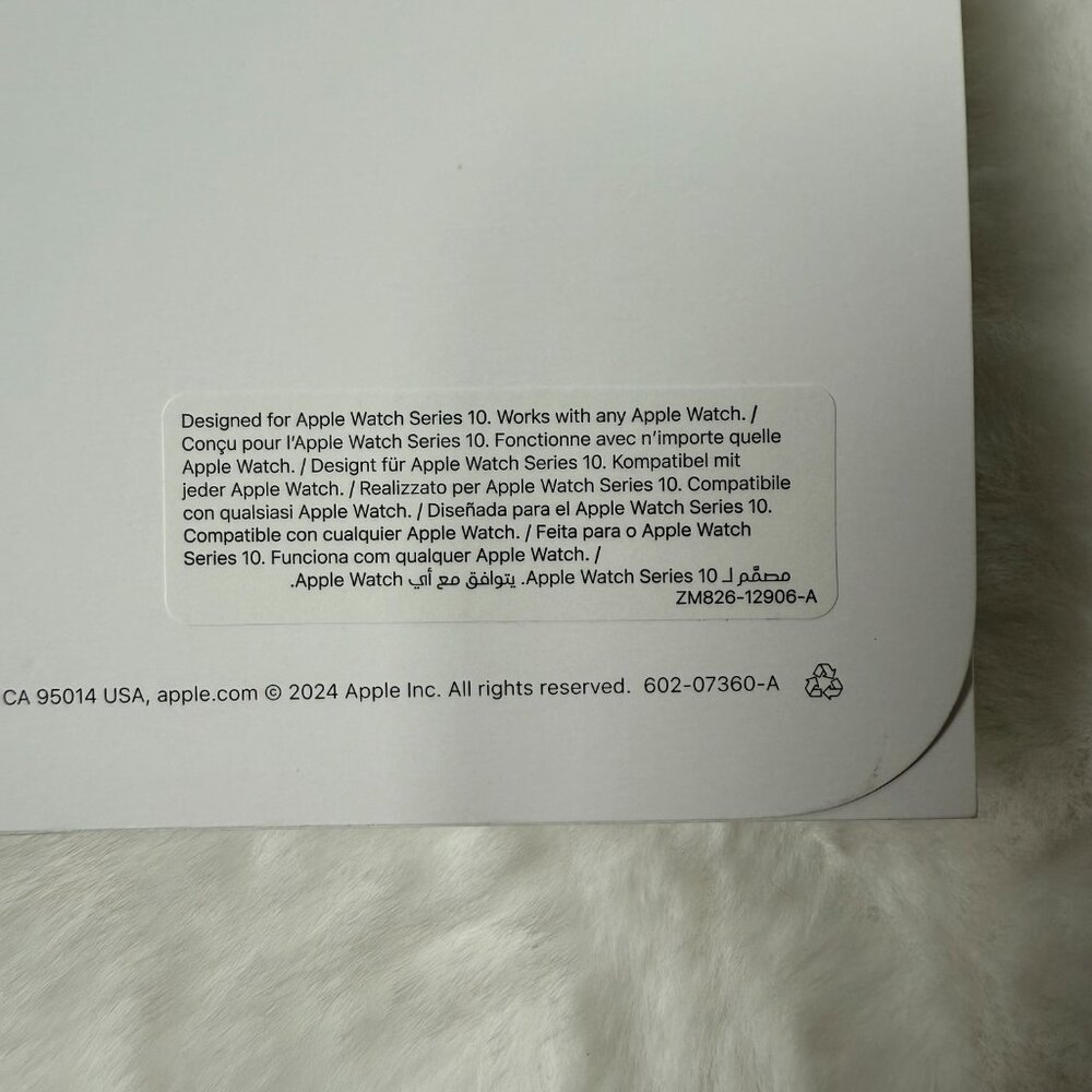 NEW Genuine OEM Apple Smartwatch Silicone Light Blush Sport Band 42mm Small Med - Picture 6 of 7